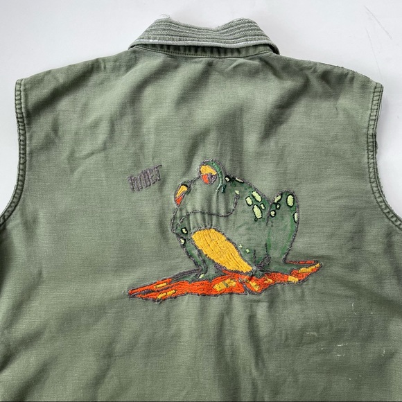 Vintage Army Jacket/Vest with RARE Frog embroidery - Picture 6 of 11